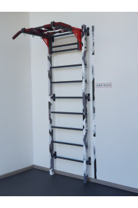 Drabinka gimnastyczna z poziomym drążkiem ARTikOS wzmocniona bielą z niebieskimi elementami