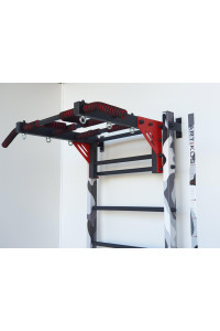 Drabinka gimnastyczna z poziomym drążkiem ARTikOS wzmocniona bielą z niebieskimi elementami