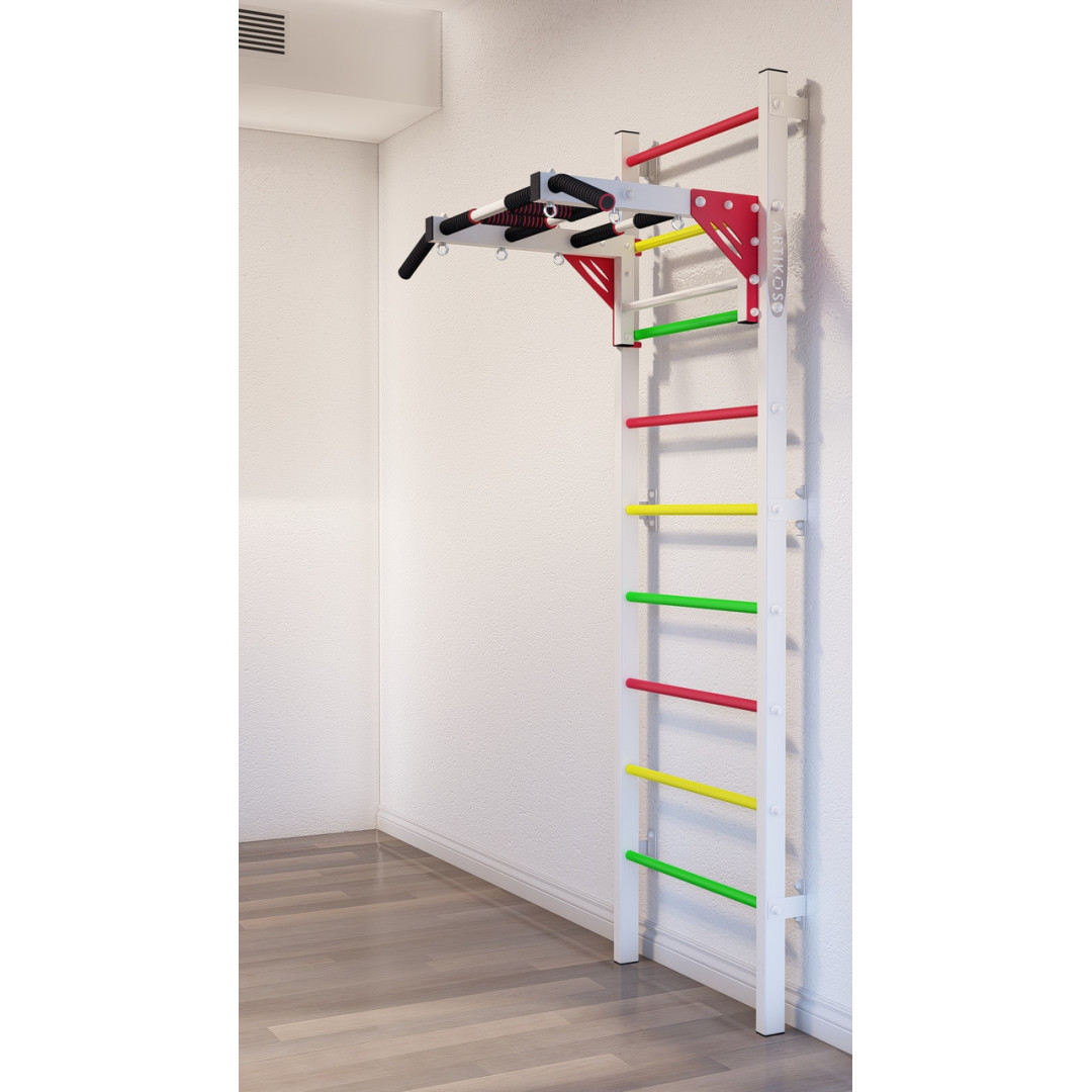 Drabinka gimnastyczna z poziomym drążkiem ARTikOS wzmocniona bielą wielokolorowymi stopniami