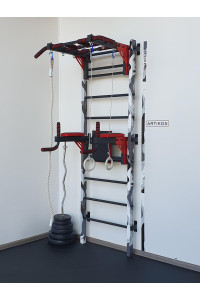 Drabinka gimnastyczna z poziomym drążkiem i kratami ARTKOS wzmocniona nadrukiem 