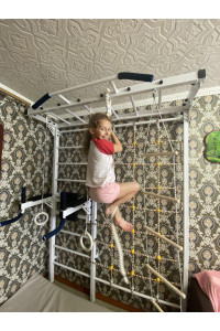 Ściana z uchwytem ARTKOS + listwy dociskowe