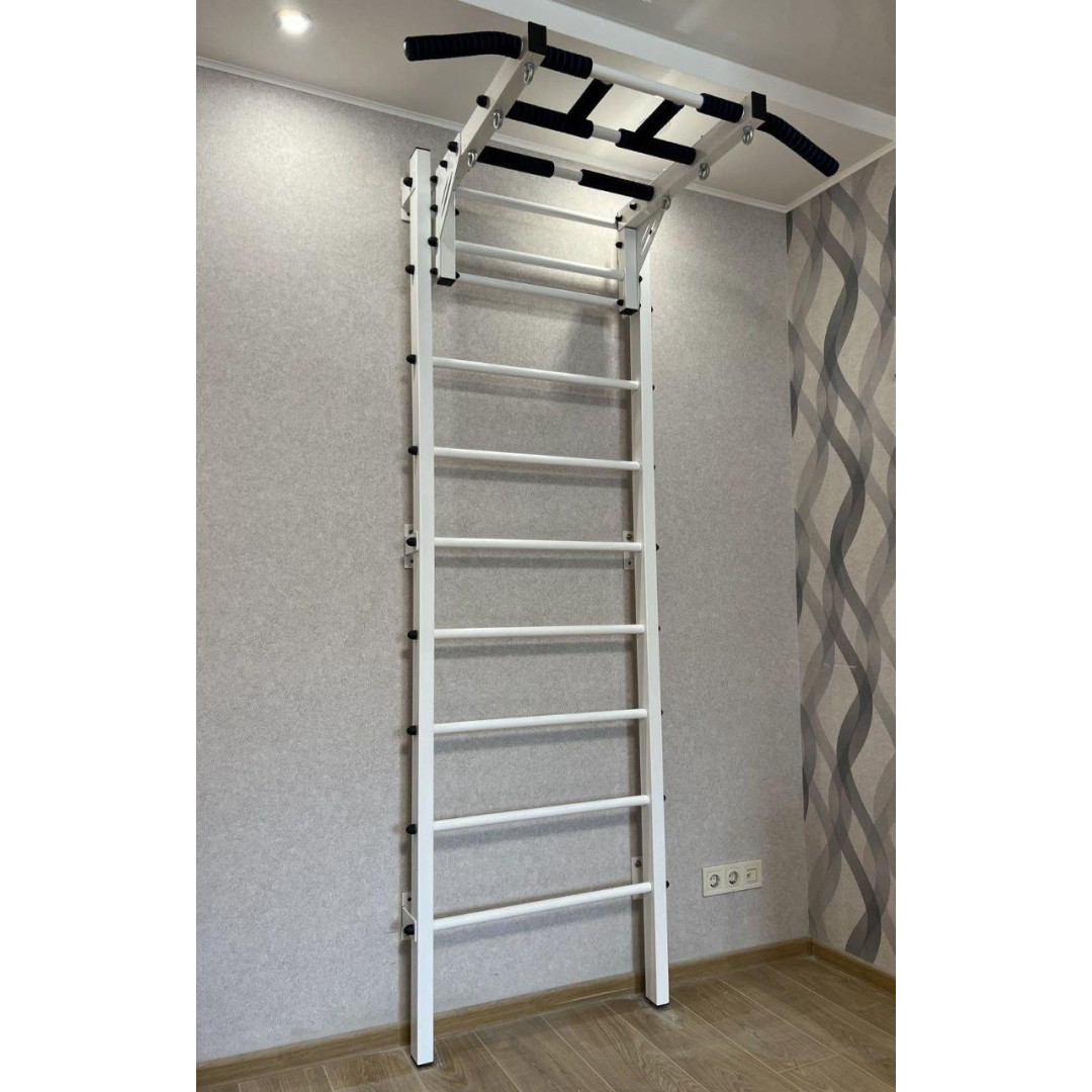 Drabinka gimnastyczna z poziomym drążkiem ARTikOS wzmocniona bielą