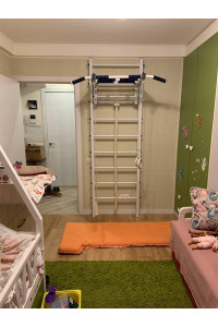 Szwedzka ściana Artikos jest biała