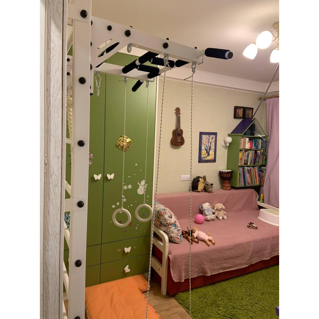 Szwedzka ściana Artikos jest biała