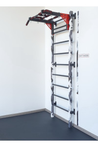 Szwedzka ściana wojskowa z zestawem dla dzieci i matą