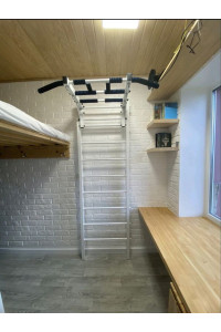 Szwedzka ściana Artikos jest biała