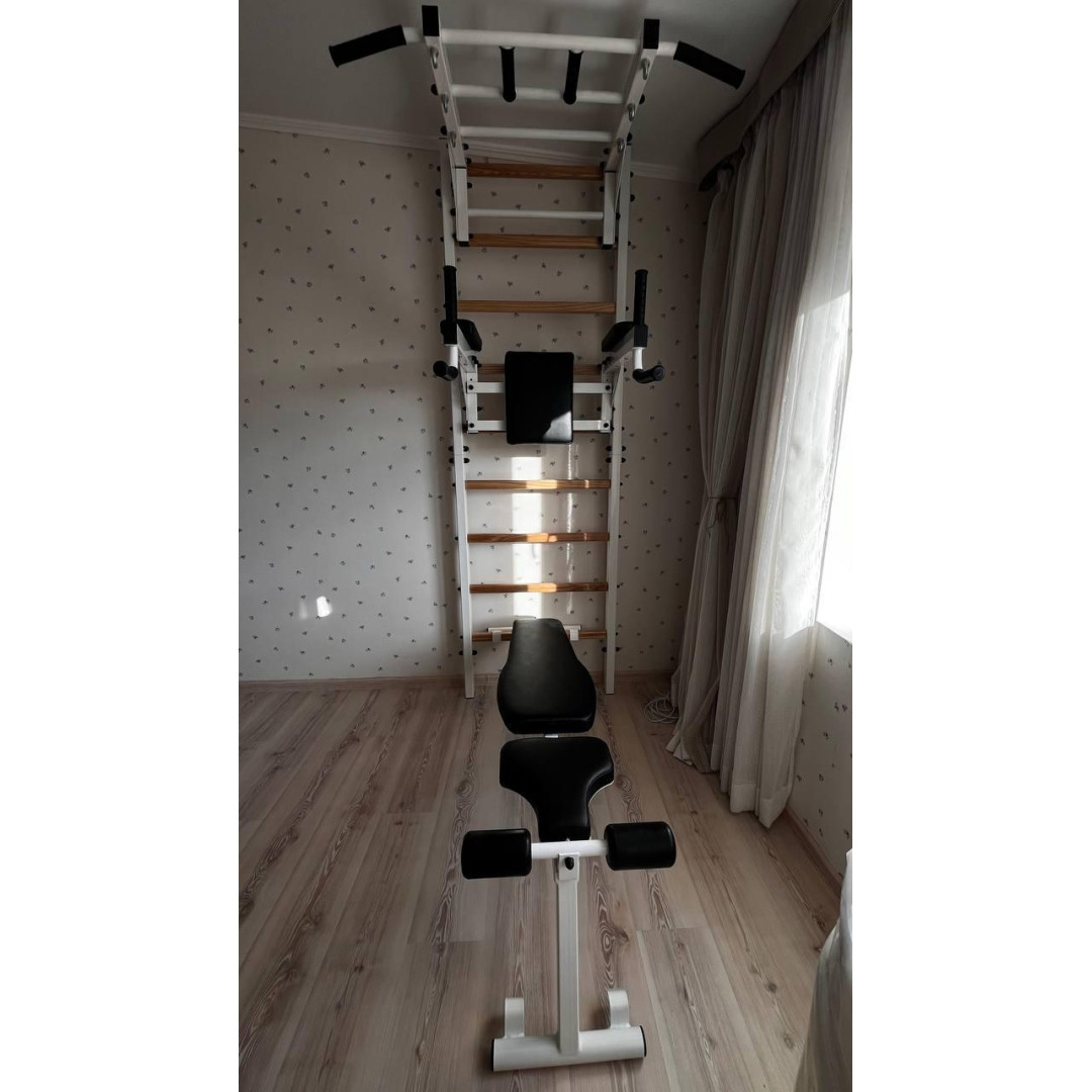 Drabinka gimnastyczna z poziomym drążkiem to czarny Artikos PREMIUM