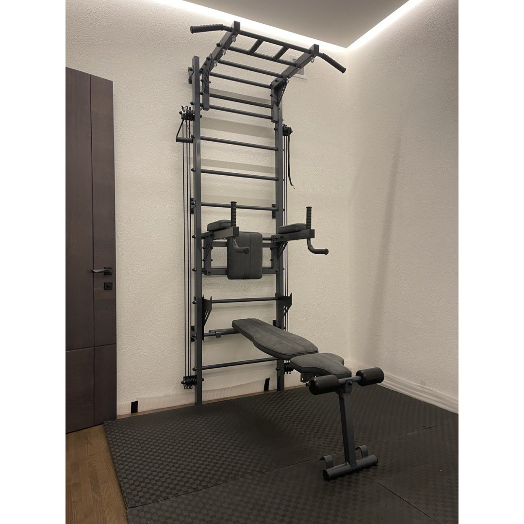 Drabinka gimnastyczna z poziomym drążkiem, drążkami i ławką ARTKOS wzmocniona szarością