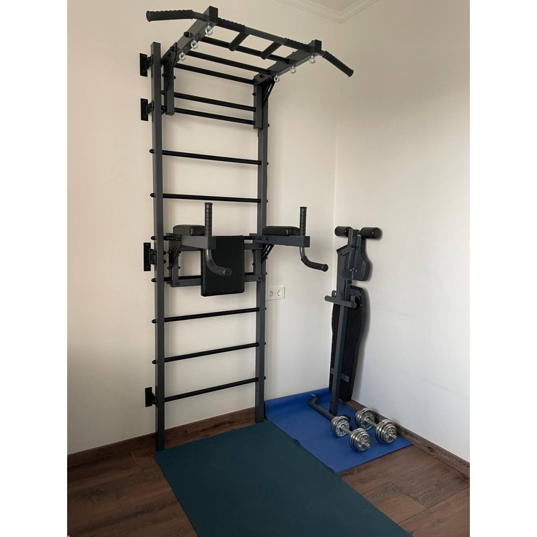 Drabinka gimnastyczna z poziomym drążkiem, drążkami i ławką ARTKOS wzmocniona szarością