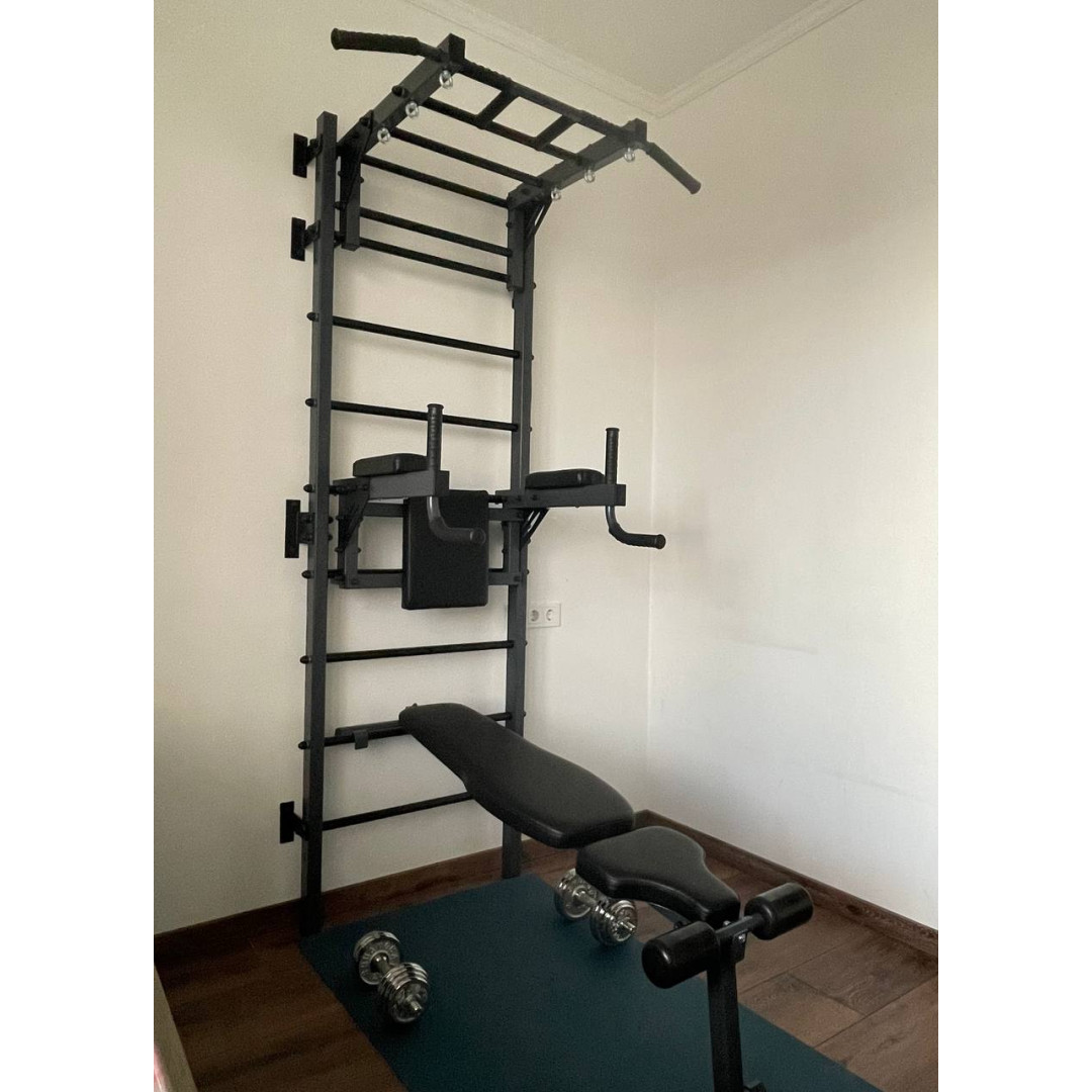 Drabinka gimnastyczna z poziomymi szprosami i szprosami ARTikOS wzmocniona szarością z czarnymi elementami