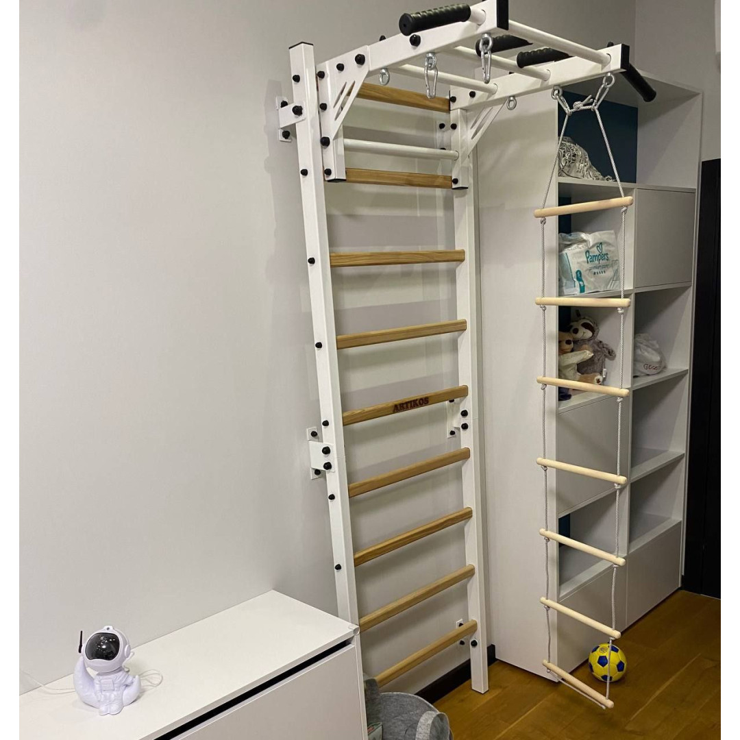 Drabinka gimnastyczna z poziomym drążkiem to biały Artikos PREMIUM