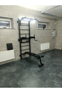 Drabinka gimnastyczna z poziomym drążkiem, drążkami i ławką ARTKOS wzmocniona czarnym kolorem