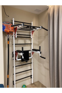 Drabinka gimnastyczna z poziomymi szprosami i szprosami ARTikOS wzmocniona bielą z czerwonymi i czarnymi elementami